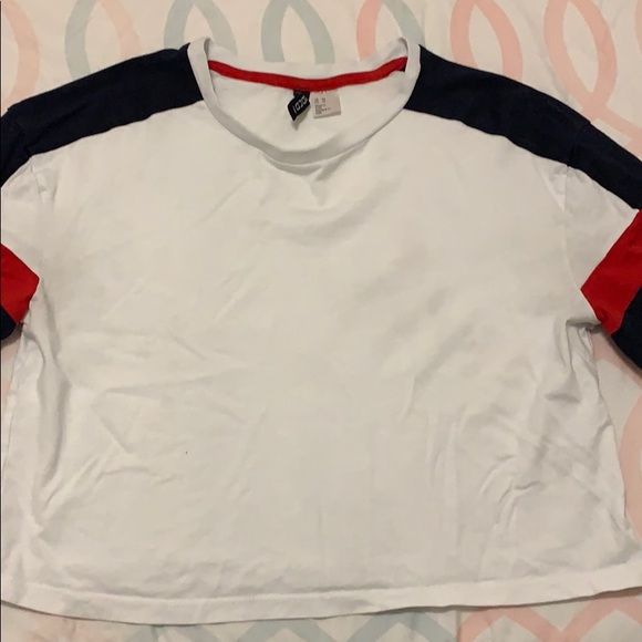 Striped shoulder crop top - Picture 1 of 3